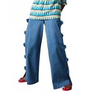 NEW HOPE FOR FLOWERS pom pom jeans in medium wash